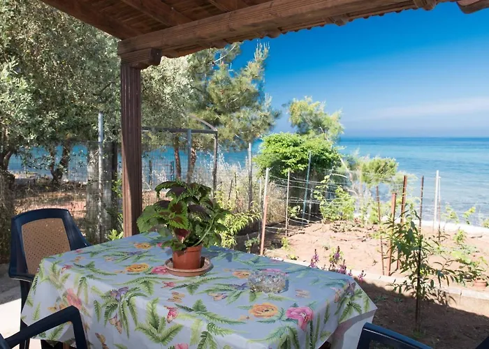 Holiday home Poli's House *